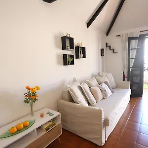 apartment-las-palmeras-playa-de-las-americas-tenerife.in-canary-islands.com/